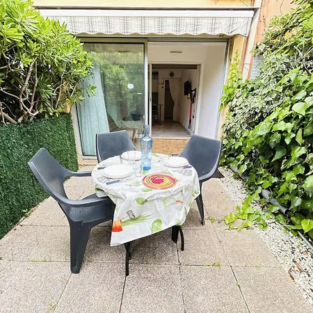 3 Personnes Cap D'agde Ct180-199 Apartment