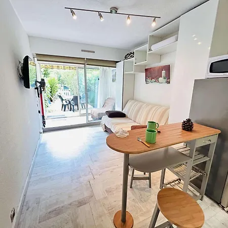 3 Personnes Cap D'agde Ct180-199 * Agde